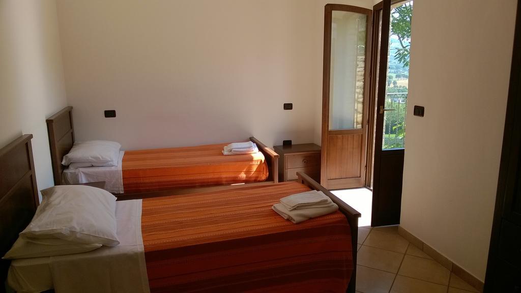 Agriturismo Za Beata Bed & Breakfast Penna Sant'Andrea Eksteriør bilde