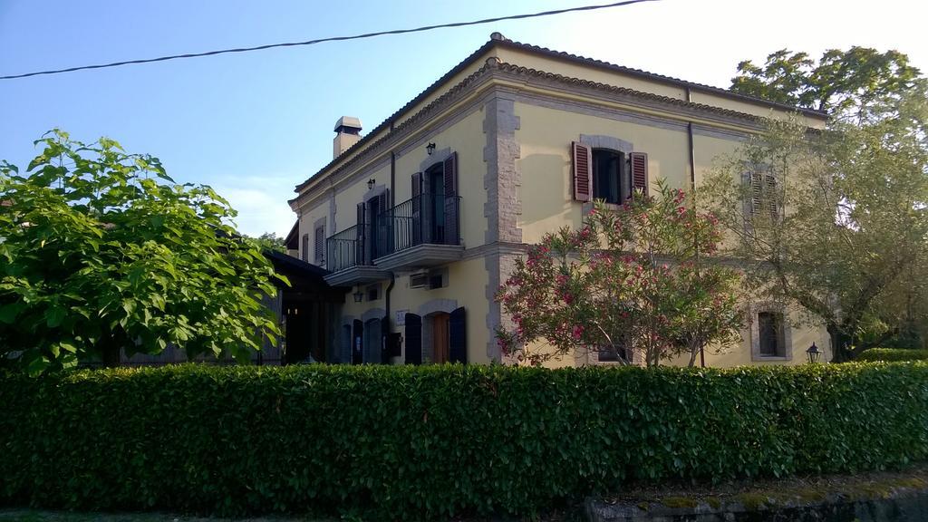 Agriturismo Za Beata Bed & Breakfast Penna Sant'Andrea Eksteriør bilde