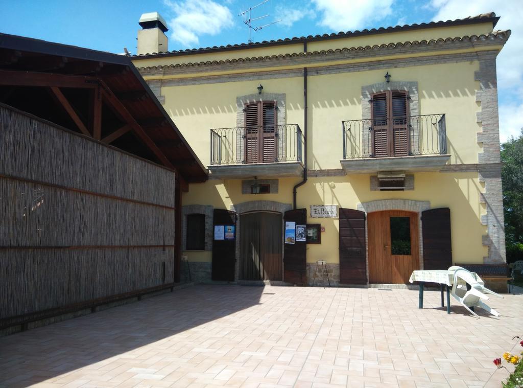 Agriturismo Za Beata Bed & Breakfast Penna Sant'Andrea Eksteriør bilde